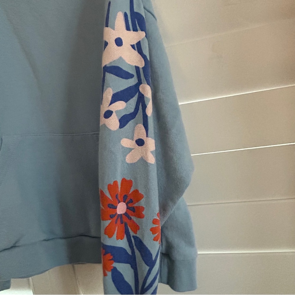 Tea Collection Blue Floral Kids Sweatshirt Size 8 Oversized - Picture 3 of 7